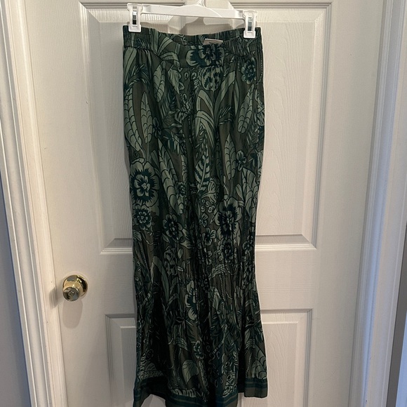 Farm Rio Green Pants - Picture 2 of 3